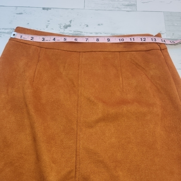 FRENCH Connection PATTY FAUX SUEDE MINISKIRT IN LEATHER BROWN Size 6 NWT - Picture 5 of 9